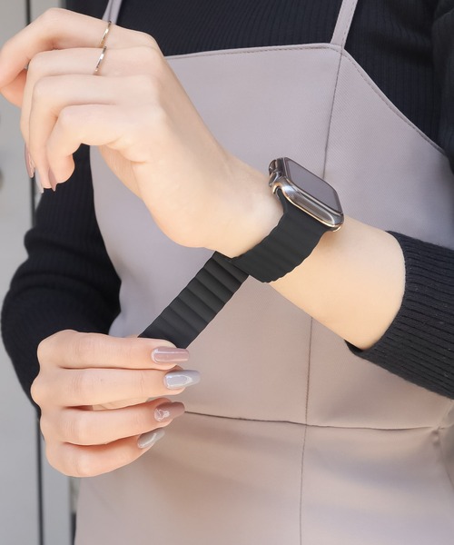 Urban Coral（アーバンコーラル）の「Apple Watch Band / アップルウォッチ バンド マグネットシリコンバンド  / Urban Coral（デジタル腕時計・レディース・ブラック系その他/ピンク/ブルー系その他3/オレンジ系その他3/ブラック/ライトグレー系/オレンジ系その他/オレンジ系その他2/オレンジ系その他4/ブルー系その他2/オレンジ系その他5/ホワイト×ブラック/ブラウン系その他/ブルー系その他/チョコ/ゴールド系その他・40mm）」の17枚目の写真
