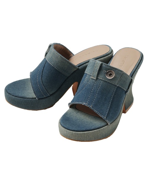 SPIRALGIRL(スパイラルガール)の「デニムチャンキーヒールサンダル(サンダル・レディース・ブラック/ブルー/ホワイト・MEDIUM/LARGE)」の18枚目の写真