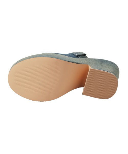 SPIRALGIRL(スパイラルガール)の「デニムチャンキーヒールサンダル(サンダル・レディース・ブラック/ブルー/ホワイト・MEDIUM/LARGE)」の14枚目の写真