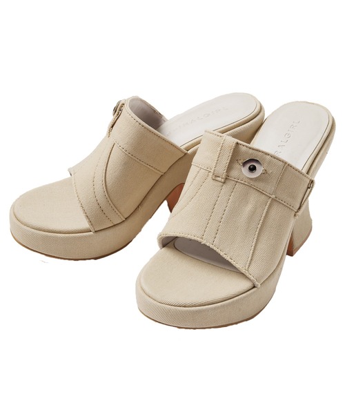 SPIRALGIRL(スパイラルガール)の「デニムチャンキーヒールサンダル(サンダル・レディース・ブラック/ブルー/ホワイト・MEDIUM/LARGE)」の20枚目の写真