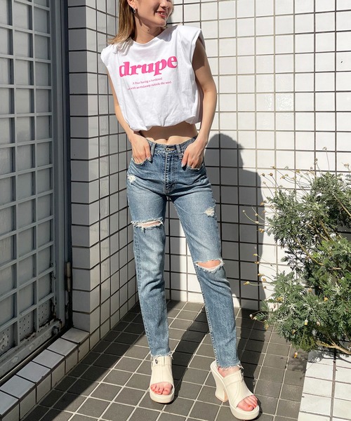 SPIRALGIRL(スパイラルガール)の「デニムチャンキーヒールサンダル(サンダル・レディース・ブラック/ブルー/ホワイト・MEDIUM/LARGE)」の5枚目の写真