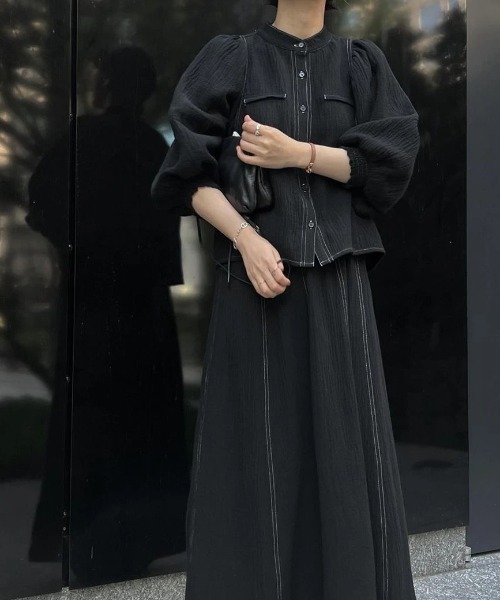 WILLFULLY（ウィルフリー）の「volume sleeve double gauze bi color stitch SH（シャツ/ブラウス・レディース・ブラック/アイボリー/ブルー系・FREE）」の13枚目の写真