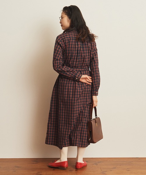 CHILD WOMAN（チャイルドウーマン）の「ギザタータンボタンダウンワンピース（シャツワンピース・レディース・ネイビー/イエロー・FREE）」の15枚目の写真