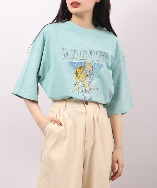 spiritoso(スピリトーゾ)の「spiritoso ピグメントShocking World Tourプリント半袖Tシャツ(Tシャツ/カットソー・レディース・ネイビー/ブラウン/グレイッシュベージュ/チャコール/ホワイト系/グリーン系/サックスブルー/ラベンダー・F)」の7枚目の写真