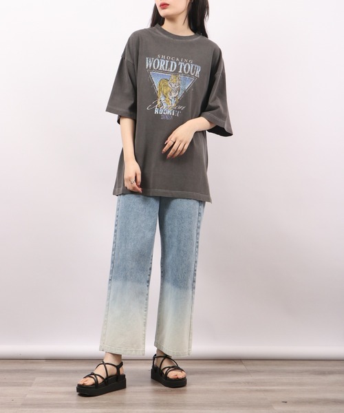 spiritoso(スピリトーゾ)の「spiritoso ピグメントShocking World Tourプリント半袖Tシャツ(Tシャツ/カットソー・レディース・ネイビー/ブラウン/グレイッシュベージュ/チャコール/ホワイト系/グリーン系/サックスブルー/ラベンダー・F)」の20枚目の写真