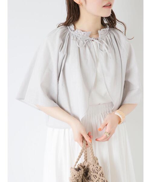 ehka sopo（エヘカソポ）の「リボンボレロブラウス（シャツ/ブラウス・レディース・グリーン/モカ/グレー/オフホワイト・F）」の3枚目の写真