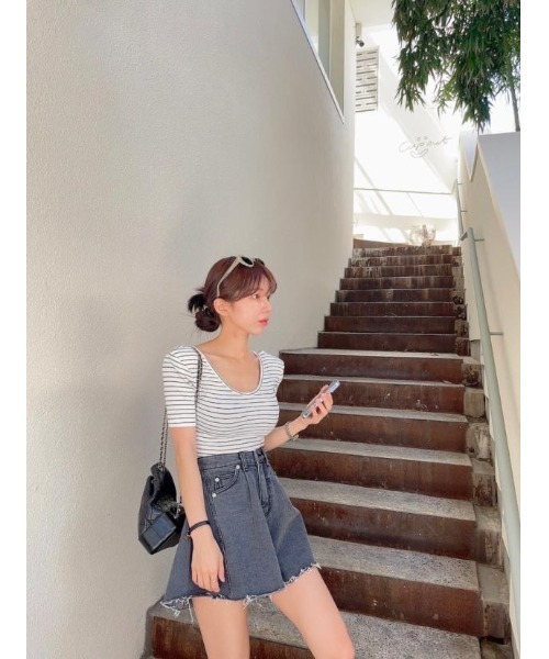 ROOPTOKYO(ループトウキョウ)の「フレアデニムショートパンツ(デニムパンツ・レディース・ブルー/ブラック・L/M/S)」の10枚目の写真