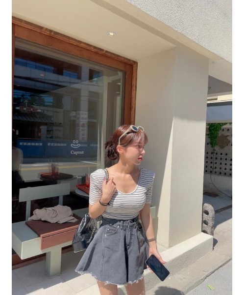 ROOPTOKYO(ループトウキョウ)の「フレアデニムショートパンツ(デニムパンツ・レディース・ブルー/ブラック・L/M/S)」の13枚目の写真