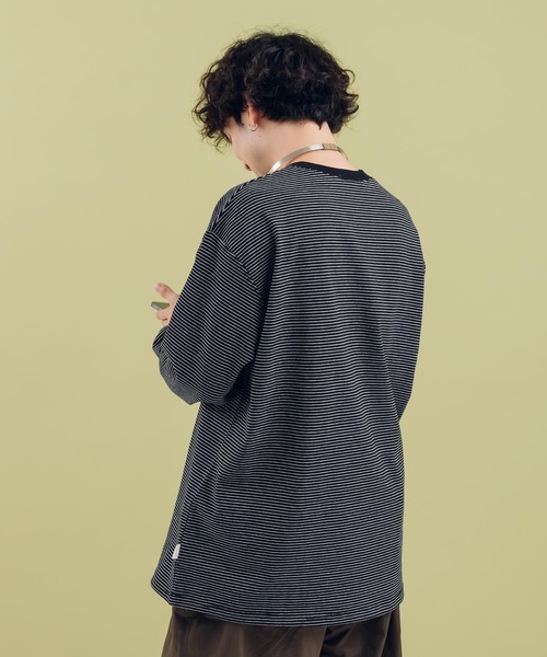 MUHET(ミュエータ)の「ロゴ刺繍ロンT(Tシャツ/カットソー・レディース・ブルー/カーキ/オフホワイト/ブラック・MEDIUM/X-LARGE)」の16枚目の写真