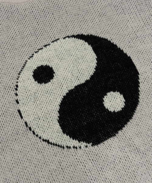 FCMM(エフシーエムエム)の「【日本限定アイテム】MAGATAMA KNIT SWEATER/勾玉ニットセーター(ニット/セーター・メンズ・グレー/オリーブ/アイボリー・MEDIUM/LARGE)」の22枚目の写真