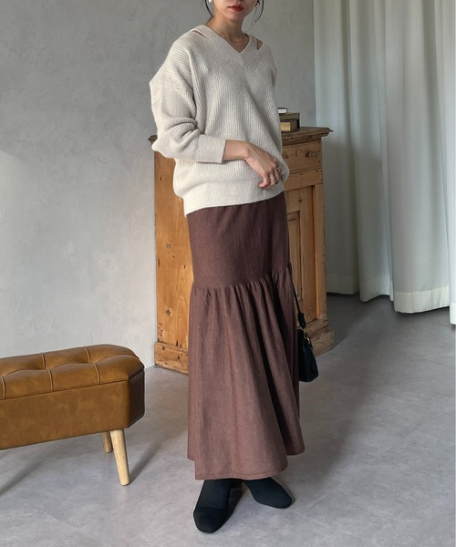 Thevon（ゼボン）の「ネックスリットニット（ニット/セーター・レディース・イエロー/グレー/オフホワイト/ブラック・FREE）」の22枚目の写真