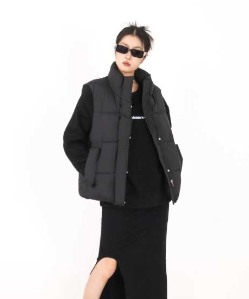 Vipoa（ヴィポア）の「中綿スタンドベスト（ダウンベスト・レディース・アイボリー/ブラック・FREE）」の4枚目の写真