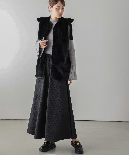 新品イデアルーチェ　エコファーリボンベスト グレー La-gemme（ラジェム）の「エコファーリボンベスト（ベスト）」 - WEAR