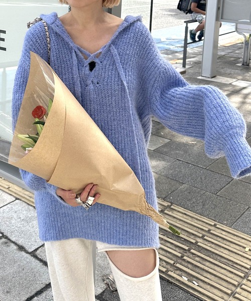 Alley by w closet（アリーバイダブルクローゼット）の「【Alley】レースアップフーディ（ニット/セーター・レディース・ピンク/キナリ/ブルー/チャコールグレー・FREE）」の3枚目の写真