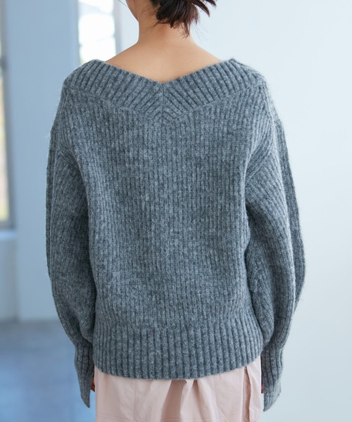 VIS（ビス）の「【2WAY】オフショルダーにもなるVネックニット（ニット/セーター・レディース・ピンク/オフホワイト/グレー・FREE）」の17枚目の写真