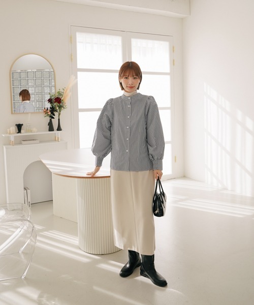 SHOPLIST styled by DHOLIC(ショップリストスタイルドバイディーホリック)の「前後2WAY ボリュームスリーブ 長袖 シャツ ブラウス(シャツ/ブラウス・レディース・オフホワイト/ブラック/ネイビー/ライトブルー/グレー×ホワイト/ネイビー×ホワイト・FREE)」の18枚目の写真