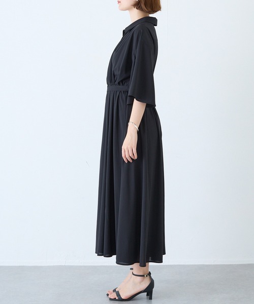LAVEANGE(ラビアンジェ)の「袖スリットカシュクールフレアワンピース(ワンピース・レディース・ブラック/オフホワイト・4L/3L/LL/M)」の14枚目の写真