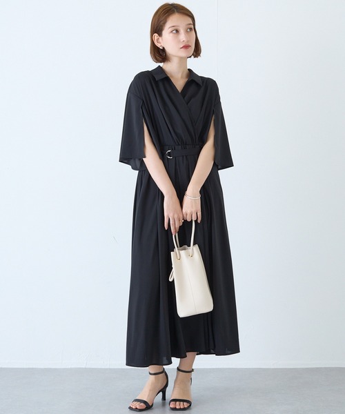 LAVEANGE(ラビアンジェ)の「袖スリットカシュクールフレアワンピース(ワンピース・レディース・ブラック/オフホワイト・4L/3L/LL/M)」の6枚目の写真