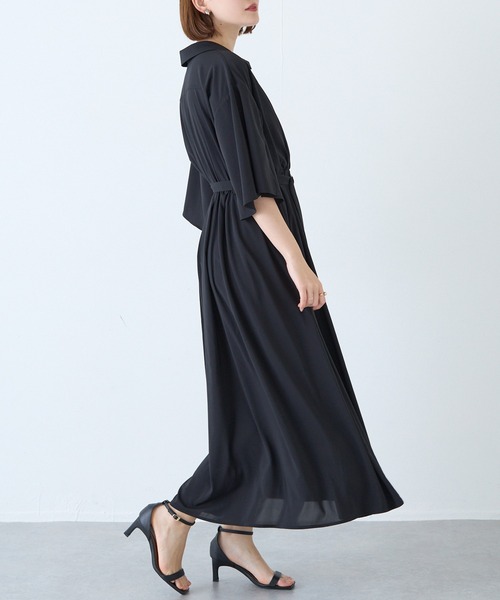LAVEANGE(ラビアンジェ)の「袖スリットカシュクールフレアワンピース(ワンピース・レディース・ブラック/オフホワイト・4L/3L/LL/M)」の9枚目の写真