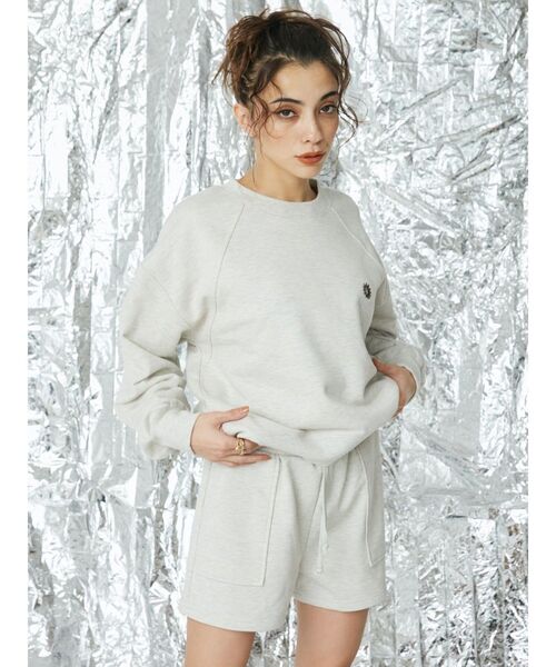 EVRIS（エヴリス）の「SUNNYラグランスウェットセットアップ（スウェット・レディース・アイボリー/ブラック/グレー・FREE）」の4枚目の写真