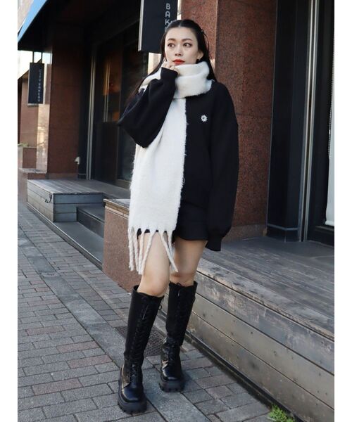 EVRIS（エヴリス）の「SUNNYラグランスウェットセットアップ（スウェット・レディース・アイボリー/ブラック/グレー・FREE）」の15枚目の写真