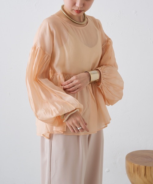 Omekashi(オメカシ)の「シアーボリュームギャザーブラウス(シャツ/ブラウス・レディース・ベージュ/ブラック/オレンジ・FREE)」の15枚目の写真