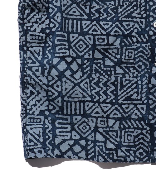 BEAMS PLUS（ビームスプラス）の「BEAMS PLUS / バティックプリント ショートスリーブ オープンカラー シャツ（シャツ/ブラウス・メンズ・ブラウン/イエロー/ブルー・S/M/L/XL）」の22枚目の写真