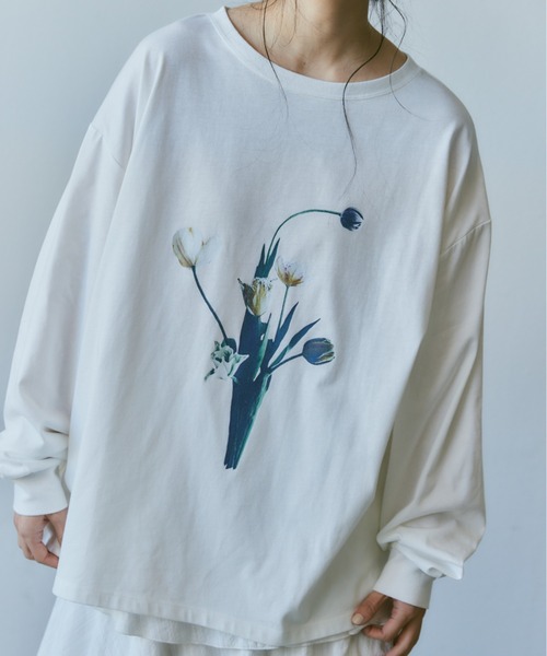 Libra Cue(リブラ キュー)の「フラワープリントロングスリーブカットソー(Tシャツ/カットソー・レディース・ホワイト/ブラック・FREE)」の5枚目の写真