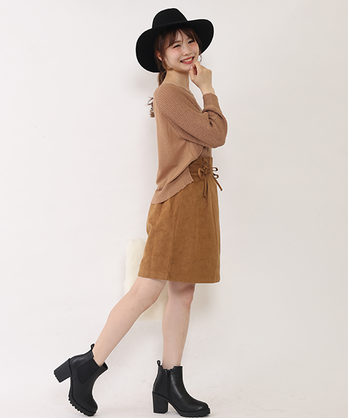 one after another NICE CLAUP（ワンアフターアナザーナイスクラップ）の「【ナイスクラップ】スウェードレースアップコクーンスカート（スカート・レディース・ベージュ/キャメル/カーキ・FREE）」の13枚目の写真