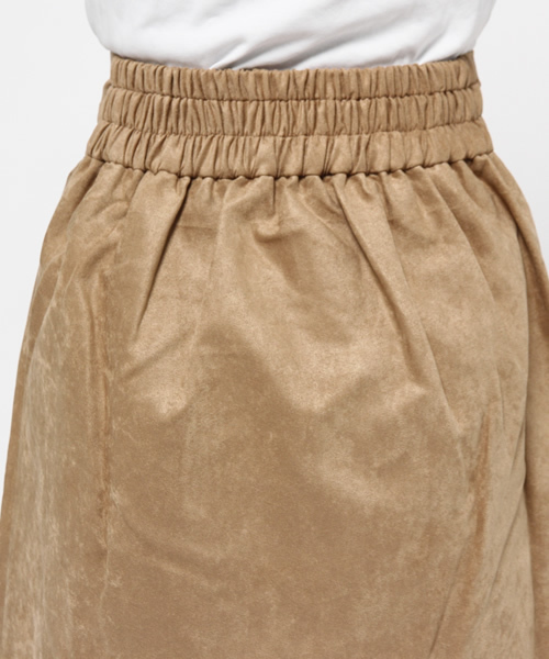one after another NICE CLAUP（ワンアフターアナザーナイスクラップ）の「【ナイスクラップ】スウェードレースアップコクーンスカート（スカート・レディース・ベージュ/キャメル/カーキ・FREE）」の11枚目の写真