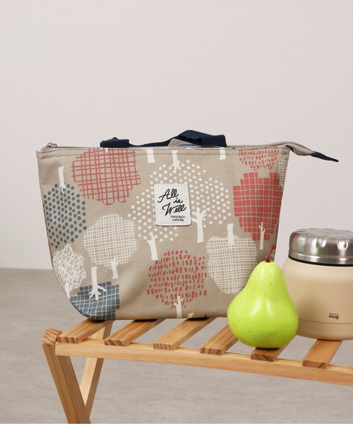 emesuelee(エメスーリー)の「保冷保温ランチトートBAG(エコバッグ/サブバッグ・レディース・ブルー/ライトベージュ/ピンク/チャコールグレー/ベージュ/ブラック/ネイビー/イエロー/アイボリー/グリーン/グリーン系1/ベージュ系1・フリー)」の7枚目の写真