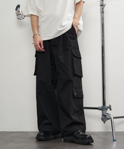 PUBLUX(パブリュクス)の「PUBLUX/パブリュクス ルーズカーゴワイドパンツ/ユニセックス(限定展開)(カーゴパンツ・メンズ・ブラック/インディゴブルー/ナチュラル/オリーブ・SMALL/LARGE/MEDIUM)」の11枚目の写真