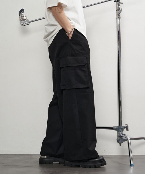 PUBLUX(パブリュクス)の「PUBLUX/パブリュクス ルーズカーゴワイドパンツ/ユニセックス(限定展開)(カーゴパンツ・メンズ・ブラック/インディゴブルー/ナチュラル/オリーブ・SMALL/LARGE/MEDIUM)」の12枚目の写真