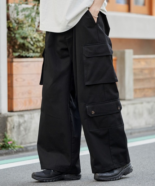 PUBLUX(パブリュクス)の「PUBLUX/パブリュクス ルーズカーゴワイドパンツ/ユニセックス(限定展開)(カーゴパンツ・メンズ・ブラック/インディゴブルー/ナチュラル/オリーブ・SMALL/LARGE/MEDIUM)」の2枚目の写真