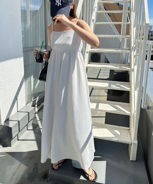 andme(アンドミー)の「ドビー織りギャザーキャミワンピース(ワンピース・レディース・ブラウン系その他/アイボリー/ブラック・M)」の17枚目の写真