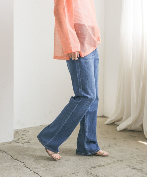 URBAN RESEARCH（アーバンリサーチ）の「綿麻デニムセミフレアパンツ（デニムパンツ・レディース・ライトブルー/インディゴブルー・38/36/34）」の5枚目の写真