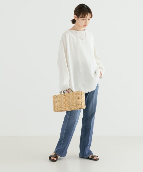 URBAN RESEARCH（アーバンリサーチ）の「綿麻デニムセミフレアパンツ（デニムパンツ・レディース・ライトブルー/インディゴブルー・38/36/34）」の14枚目の写真