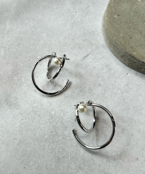 ダブルサークルパールピアス/much（ピアス（両耳用））｜amplis