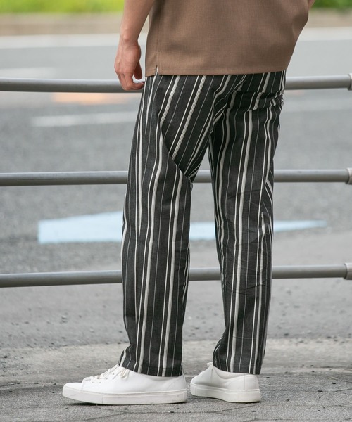 URBAN RESEARCH ROSSO MEN(アーバンリサーチロッソメン)の「ランダムストライプタックパンツ(その他パンツ・メンズ・ブラック/ブラウン・MEDIUM/LARGE)」の6枚目の写真