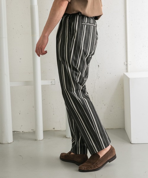 URBAN RESEARCH ROSSO MEN(アーバンリサーチロッソメン)の「ランダムストライプタックパンツ(その他パンツ・メンズ・ブラック/ブラウン・MEDIUM/LARGE)」の17枚目の写真