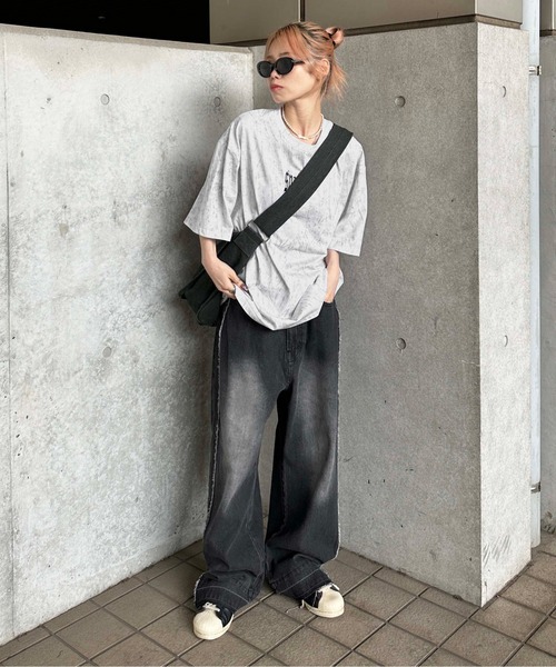 sedacle（セダクル）の「加工入りラインストーンTシャツ（Tシャツ/カットソー・メンズ・オフホワイト/チャコールグレー/ブラック・SMALL/MEDIUM/LARGE）」の8枚目の写真