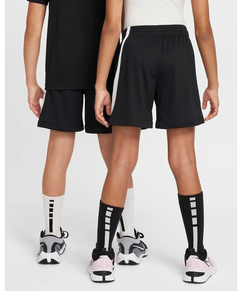 NIKE（ナイキ）の「《NIKEアパレル》YTH DF マルチ+ スウッシュ ショート（その他パンツ・キッズ・ブラック/ホワイト・130/140/150/160）」の9枚目の写真