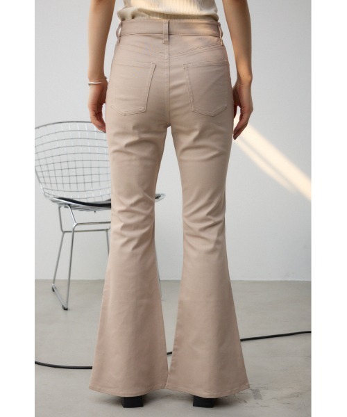 AZUL by moussy（アズールバイマウジー）の「センタースリットカラーフレアパンツ（その他パンツ・レディース・ベージュ/ライトパープル/オフホワイト/ブラック・SMALL/MEDIUM）」の20枚目の写真