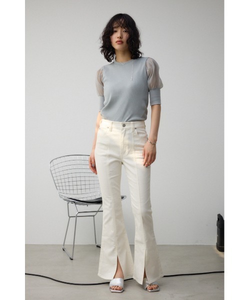 AZUL by moussy（アズールバイマウジー）の「センタースリットカラーフレアパンツ（その他パンツ・レディース・ベージュ/ライトパープル/オフホワイト/ブラック・SMALL/MEDIUM）」の7枚目の写真