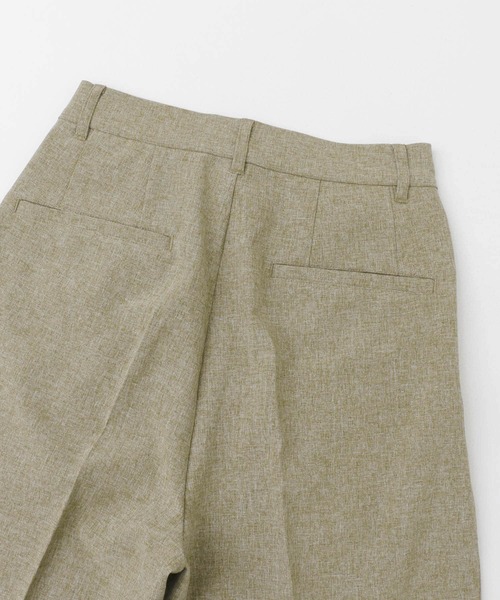 URBAN RESEARCH DOORS（アーバンリサーチドアーズ）の「『UR TECH DRYLUXE』センタープレスパンツ（その他パンツ・レディース・カーキ/チャコールグレー・SMALL/MEDIUM）」の8枚目の写真