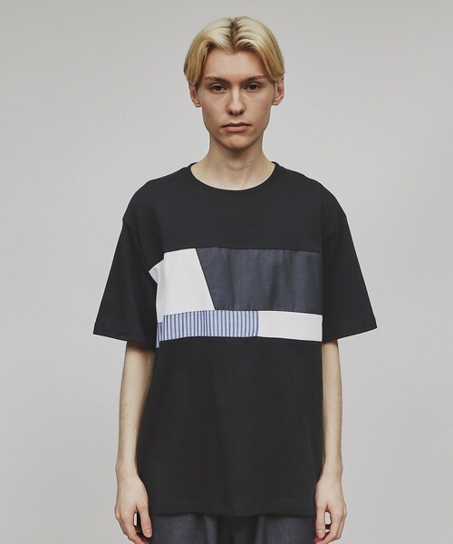 tk.TAKEO KIKUCHI(ティーケータケオキクチ)の「◆ムネパネル切替半袖Tee(Tシャツ/カットソー・メンズ・ブラック系4/ホワイト系7/ブルー系その他6・04/03/02)」の4枚目の写真