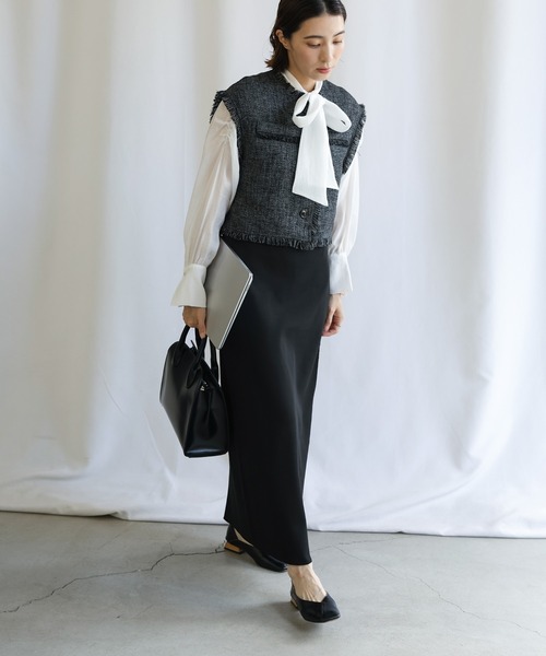 select MOCA（セレクトモカ）の「【セレモニー】前後2WAYボウタイシアーブラウス（シャツ/ブラウス・レディース・オフホワイト/ブラック/ベージュ・LARGE/MEDIUM）」の11枚目の写真