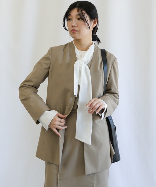 select MOCA（セレクトモカ）の「【セレモニー】前後2WAYボウタイシアーブラウス（シャツ/ブラウス・レディース・オフホワイト/ブラック/ベージュ・LARGE/MEDIUM）」の19枚目の写真