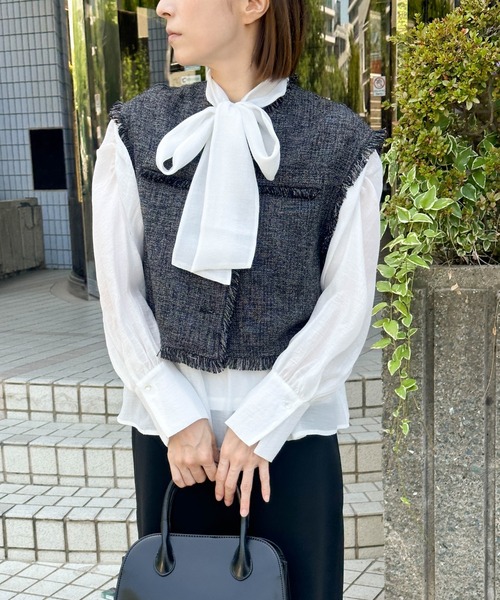 select MOCA（セレクトモカ）の「【セレモニー】前後2WAYボウタイシアーブラウス（シャツ/ブラウス・レディース・オフホワイト/ブラック/ベージュ・LARGE/MEDIUM）」の6枚目の写真