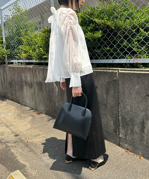 select MOCA（セレクトモカ）の「【セレモニー】前後2WAYボウタイシアーブラウス（シャツ/ブラウス・レディース・オフホワイト/ブラック/ベージュ・LARGE/MEDIUM）」の5枚目の写真